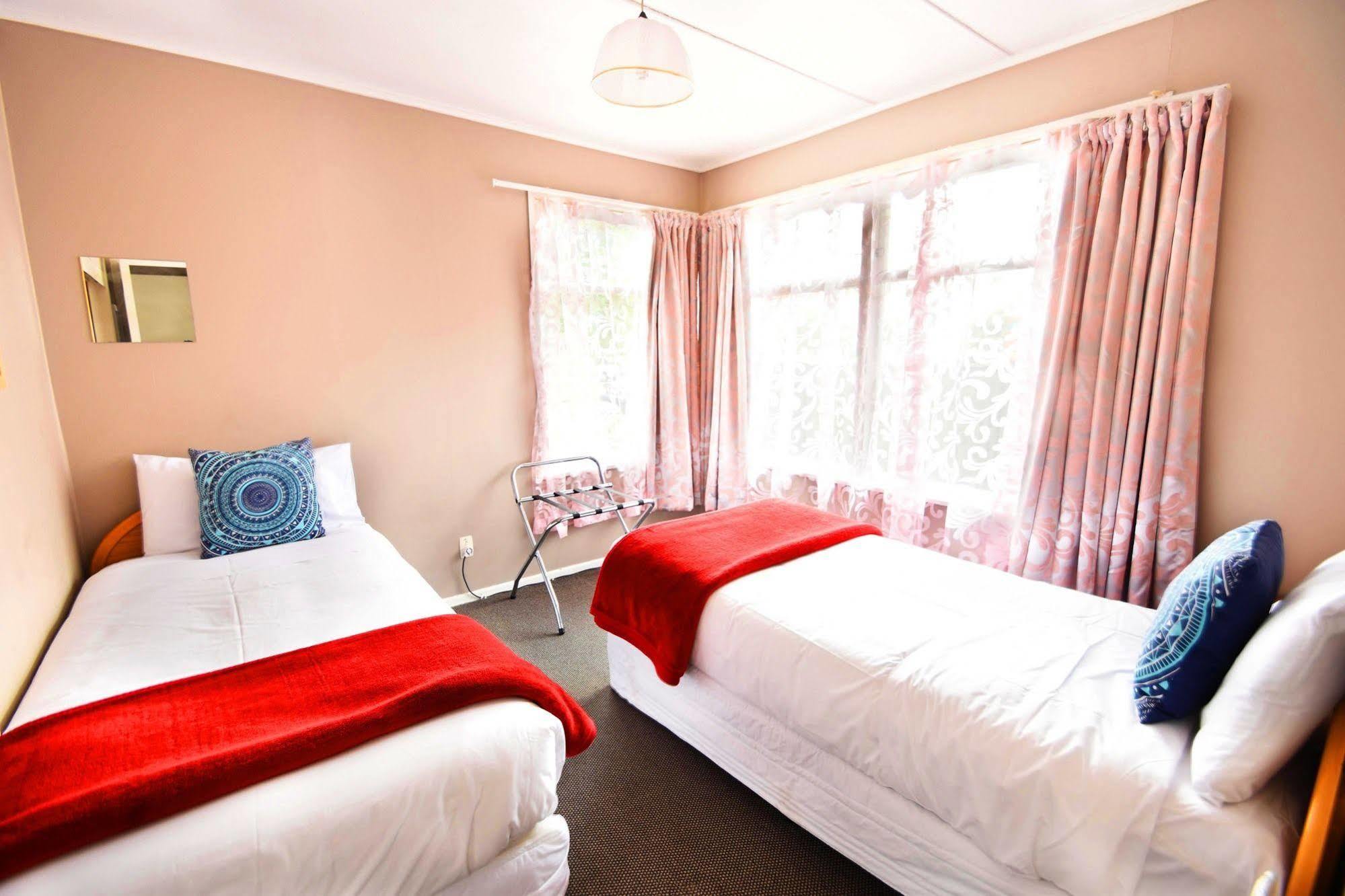 Union Victoria Motel Роторуа Экстерьер фото
